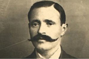 Преди няколко броя в Сега публикува статия на Явор Чучков