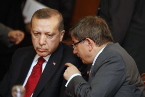 Турският президент Реджеп Тайип Ердоган е под  опеката  на военни пучисти и