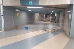 Таванът на метростанция Хаджи Димитър протече след дъжда в София