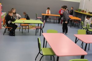 37 от училищата в София област не учат ученците си