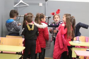 Масовото тестване на учениците за което в момента се проучват