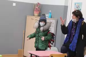 Минималната учителска заплата става 1411 лв. от април