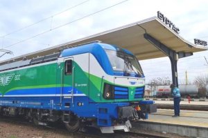 Първите два от новите локомотиви Siemens Smartron вече са в движение