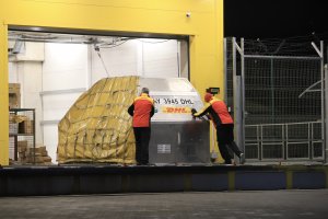 4 та поредна пратка ваксини срещу COVID 19 на Pfizer BioNTech кацна в София