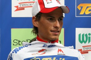 Австрийският колоездач Щефан Денифл беше осъден на затвор от съд