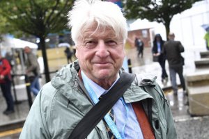 Стенли Джонсън бащата на британския премиер Борис Джонсън става