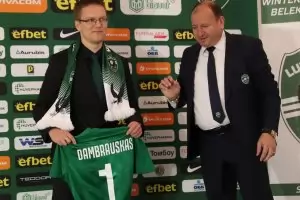 Вече над 1/3 от треньорите в Ефбет лига са чужденци