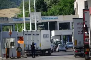 Гърция арестува четирима българи за фалшиви PCR тестове