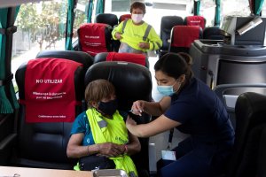 След като ЮАР временно спря използването на ваксината на AstraZeneca