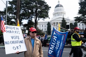 Технологичната компания за софтуер за гласуване Smartmatic заведе иск в