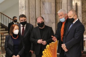 За разлика от премиера Борисов който набляга на строителството на