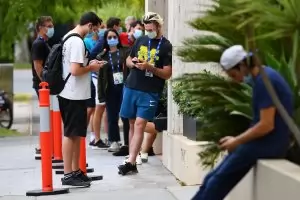 Australian Open не е под въпрос въпреки ковид хаоса в Мелбърн