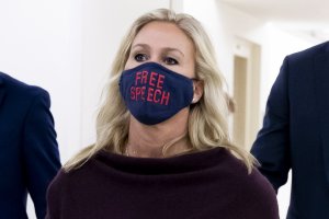 Камарата на представителите на САЩ гласува за отсраняването на представителката