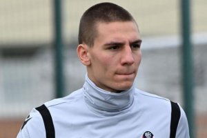 Валентин Антов остана резерва в първия си мач за Болоня