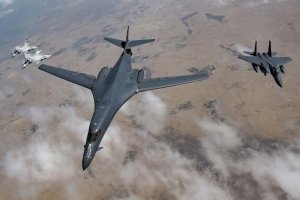Американски стратегически бомбардировачи B 1B Lancer пристигнаха за първи път в