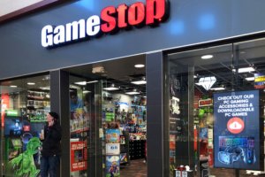 Акциите на GameStop Corp поскъпват с близо 50 на извънборсовата