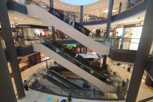 Заради ограниченията да работят и намалените обороти все повече търговци