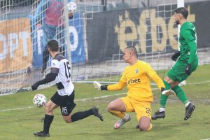 Треньорът на Лудогорец Валдас Дамбраускас допусна загуба в първия си