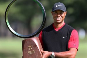 Американският голфър Тайгър Уудс е бил хоспитализиран днес след автомобилна