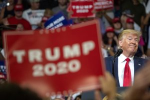 След 5 дневни дебати опитът за импийчмънт на доскорошния президент на