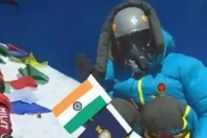 А някои "качват" Еверест заради едната пенсия