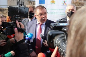 Растящият брой на заразените с COVID 19 и липсата на ваксини