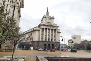 Партиите и коалициите подредиха без изненади листите за новия парламентарен