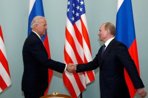 Заради предстоящата среща между Джо Байдън и Владимир Путин съветниците