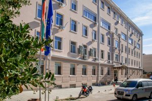 Отделенията са препълнени разкриват се нови пациентите са изплашени такава