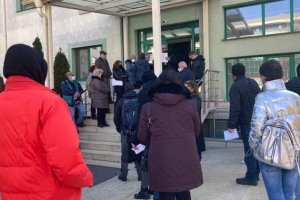 След като преди две седмици властите зарязаха всички ваксинационни планове