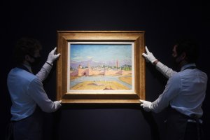 Редки картини на Уинстън Чърчил продадени от Анджелина Джоли постигнаха