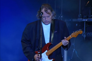 Дейвид Гилмор който миналата седмица навърши 75 г поля със студена почитателите на