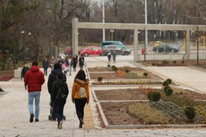 Т нар Зелено училище и още много други части и площи