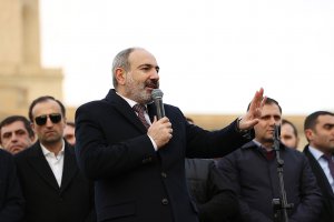 Арменският министър председател Никол Пашинян все пак обяви предсрочни парламентарни избори предаде