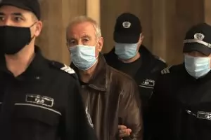 "Резидента" от шпионския скандал пожела да остане в ареста