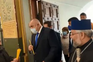 В първия ден от предизборната кампания министър председателят Бойко Борисов извърши