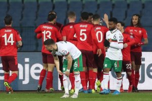 Националният отбор на България започна със загуба участието си в