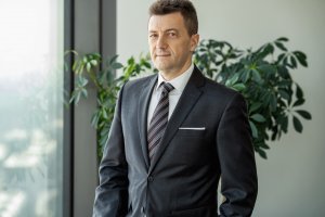 Главният изпълнителен директор на ОББ Петър Андронов напуска поста като ще