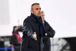 Босненците едва се спасиха от загуба в дебюта на Петев