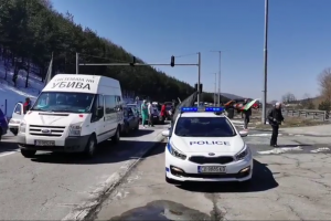 Внезапна блокада на магистрала Тракия организира инициативата Системата ни убива