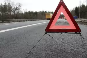 Тежка катастрофа между ТИР и автобус отне живота на трима души