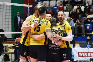 Хебър Пазарджик е новият шампион на България по волейбол Тигрите