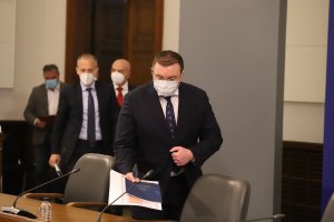 Отчитаме първи крачки от края на третата вълна обяви здравният