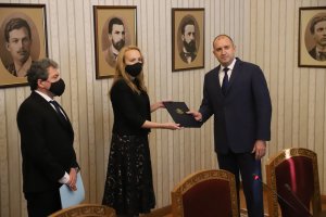 Номинираната за премиер Антоанета Стефанова от Има такъв народ върна