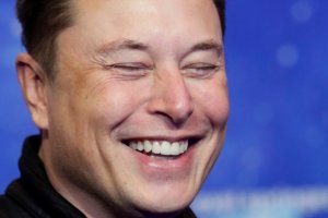 Космическата надпревара между двамата най богати хора в света придоби нови измерения