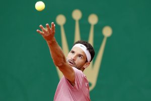 Григор Димитров претърпя унизително поражение с 1 6 1 6 срещу Рафаел