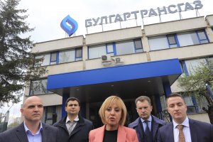 Не може да се отрече правителството успява да опорочи