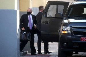 Чешкият Сенат гласува днес постановление което призовава правителството на страната