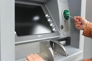 Картите ще са ненужни на банкоматите в Сингапур