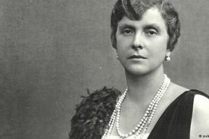 Алис Батенберг майката на починалия този месец принц Филип  също е